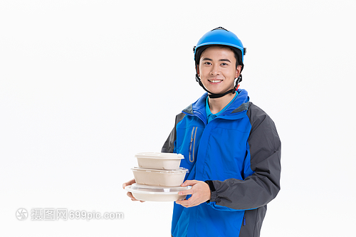 送餐员小哥递送外卖